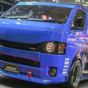 ESSEX NEO CLASSIC HIACE エセックス ネオクラシック ハイエース - TAS2023 東京オートサロン2023