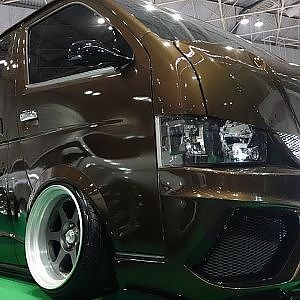(4K)GARAGE EXCELLENT TOYOTA 200 HIACE Deeprim Wheel ガレージエクセレント 鬼キャンハイエースカスタム