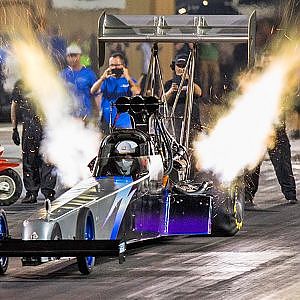 Top Fuel DRAGSTER - 4 Second MONSTER! - YouTube