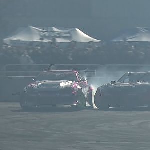 接触??中村直樹新春初ミッションブロー東京オートサロン 2022 D1GPデモランにてチャンプ直樹、オートサロン でも大暴れ!