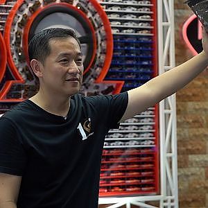 One day With Heng's Garage